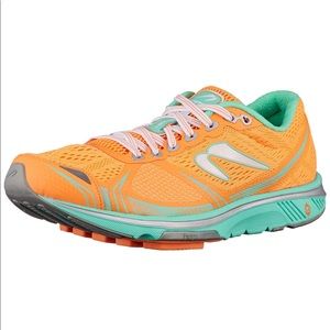 Newton women’s motion 7- only worn 3 times